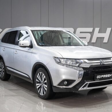 Mitsubishi Outlander 2.0 CVT (146 л.с.) 4WD 2021 (Внедорожник)